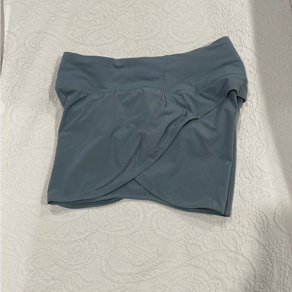Lululemon shorts - Picture 2 of 6